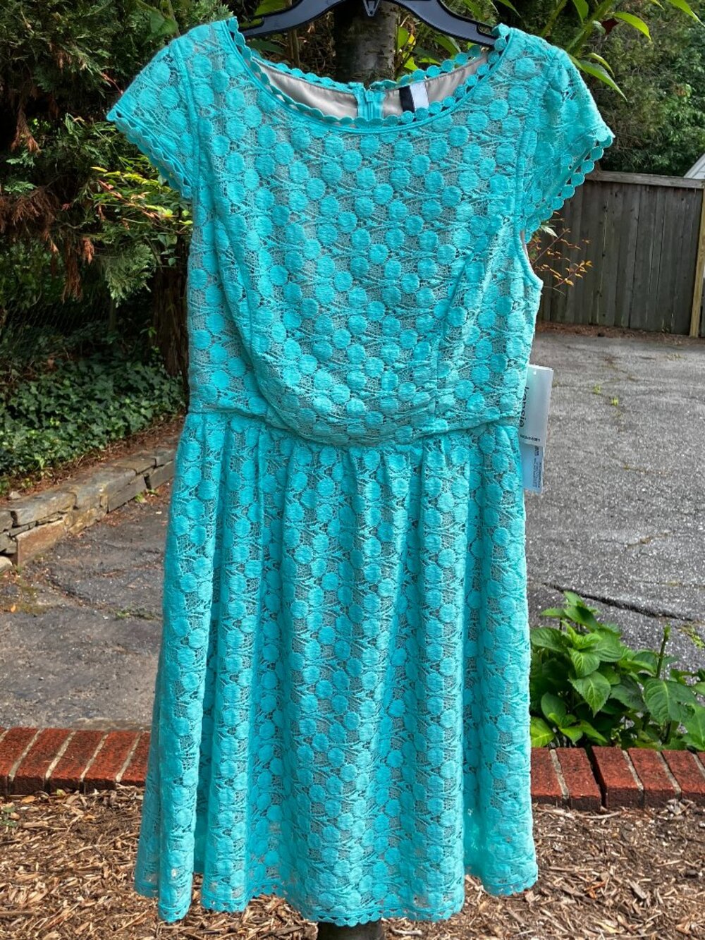 NWT🆕 Kensie 🌺 Lace Overlay Dress - Size Small